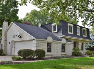 5361 Surrey Pl SE, Kentwood, MI 49508