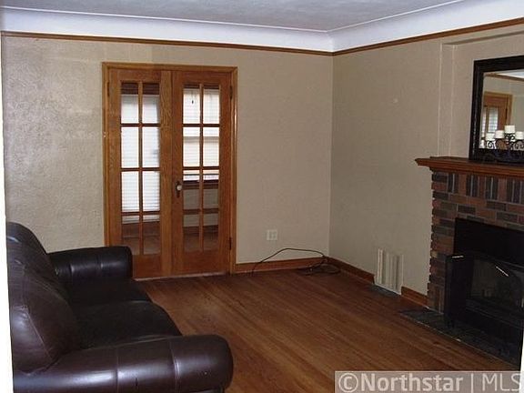 2nd image of 2216 2nd St