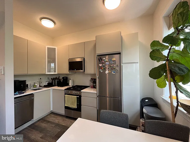 3003 P St NW #400 — Photo 7