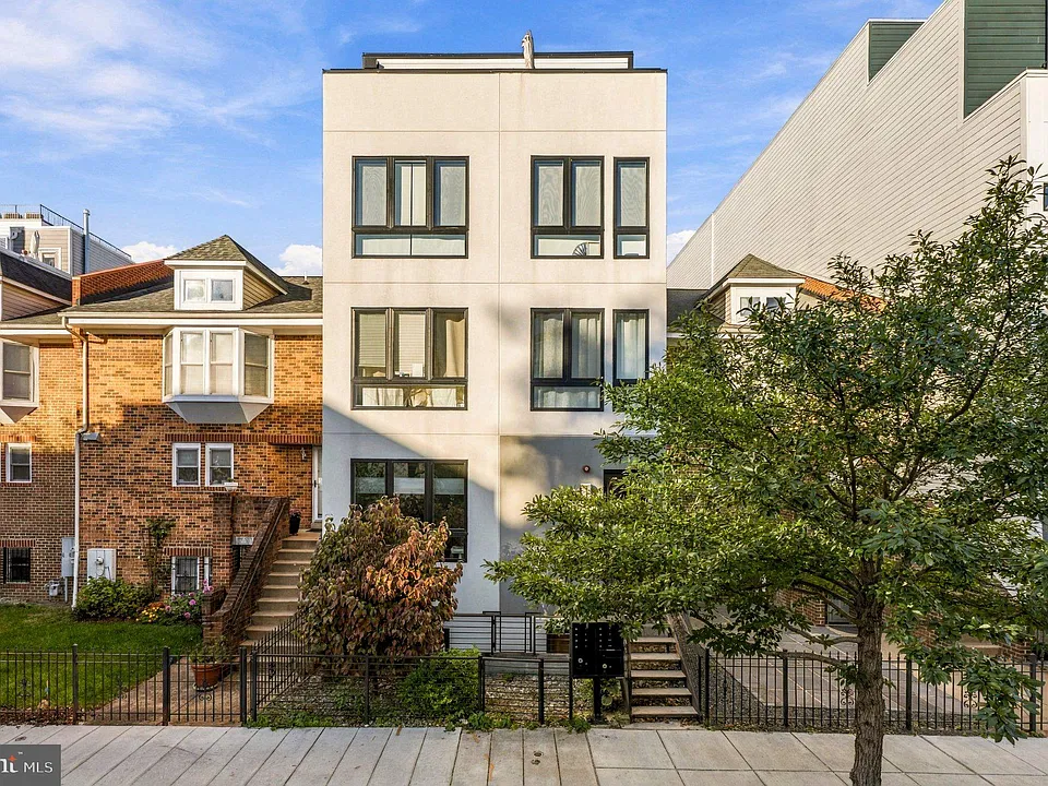 2618 University Pl NW #2