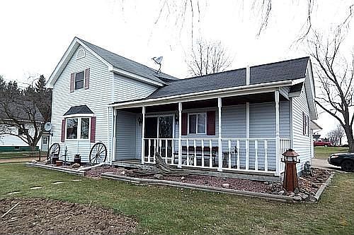 1st image of 406 W County Road A