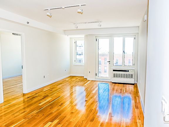 3rd image of 278 6th St APT 5