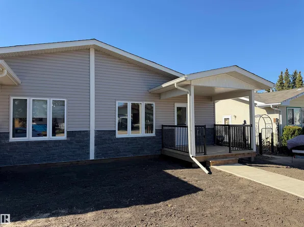 4313 54th Ave, Barrhead, AB T7N 1J8