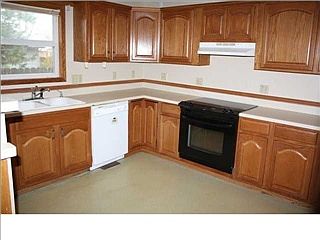 5th image of 1023 Highland Dr
