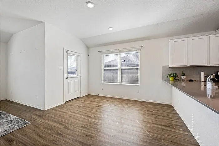 21317 Wilmiller Ln — Photo 4