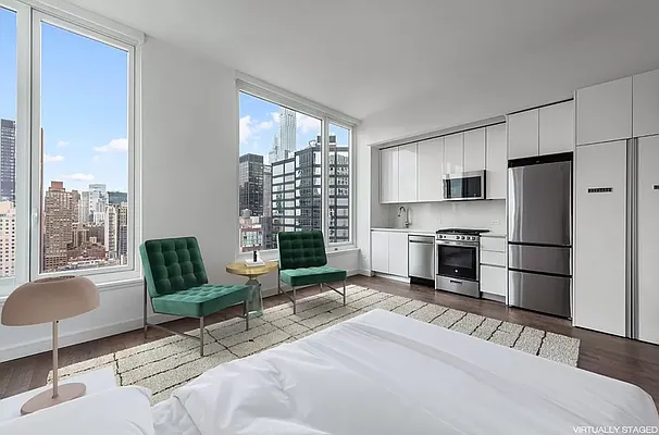 Rented by MOTION New York | media 21