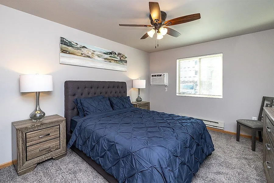 RIVER BEND ESTATES — Photo 3