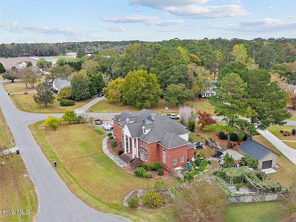 4th image of 1181 Cedar Hill Drive