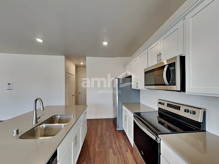 1068 Broyles Xing — Photo 3