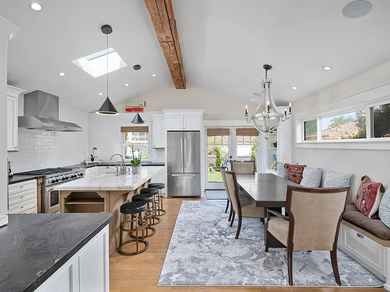 531 De Anza Dr — Photo 17