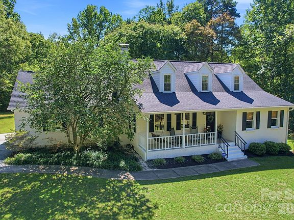 2nd image of 908 Chambwood Rd