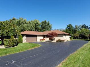 24555 S Wildwood Ct, Crete, IL 60417