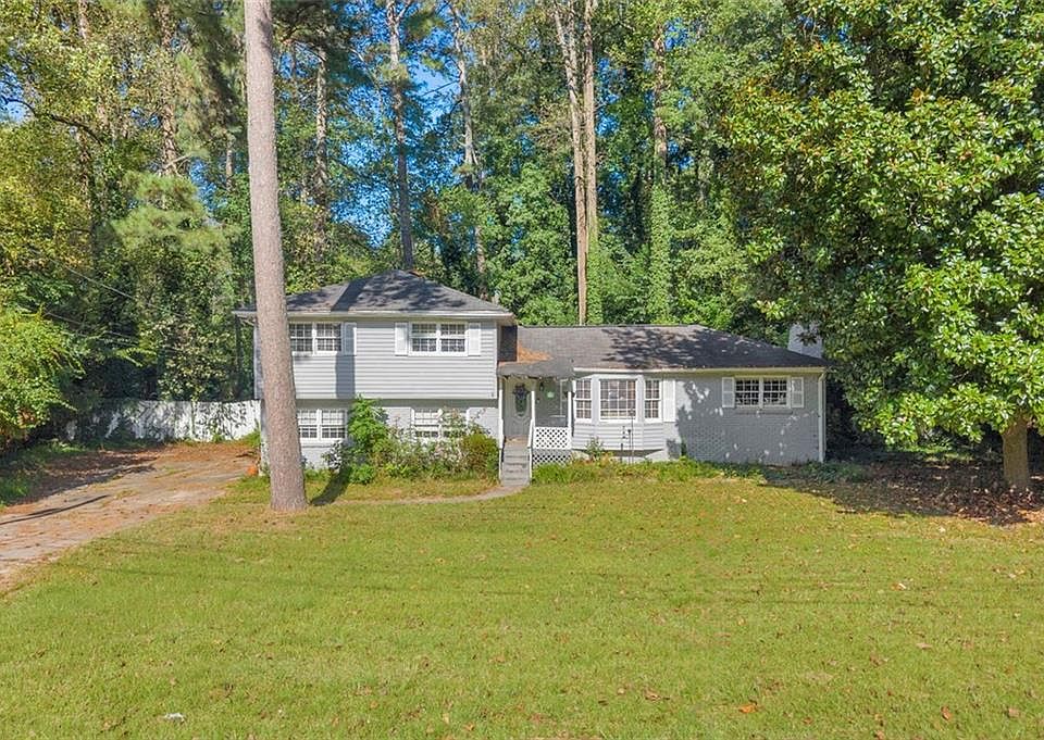 1st image of 641 Favorwood Dr SW