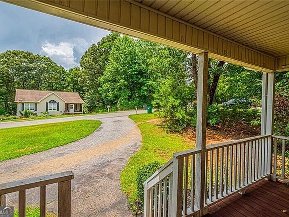 4th image of 63 Wild Ridge Ln