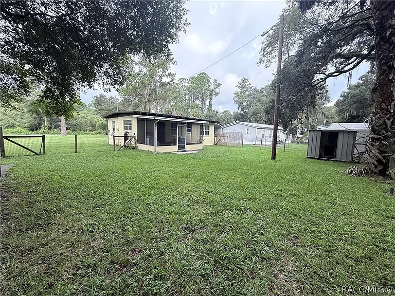 10715 N Northcut Ave — Photo 9