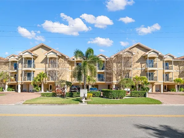 300 Capri Blvd APT 9, Treasure Island, FL 33706