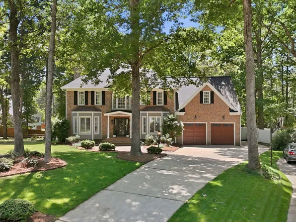 8009 Selfridge Ct, Raleigh, NC 27615