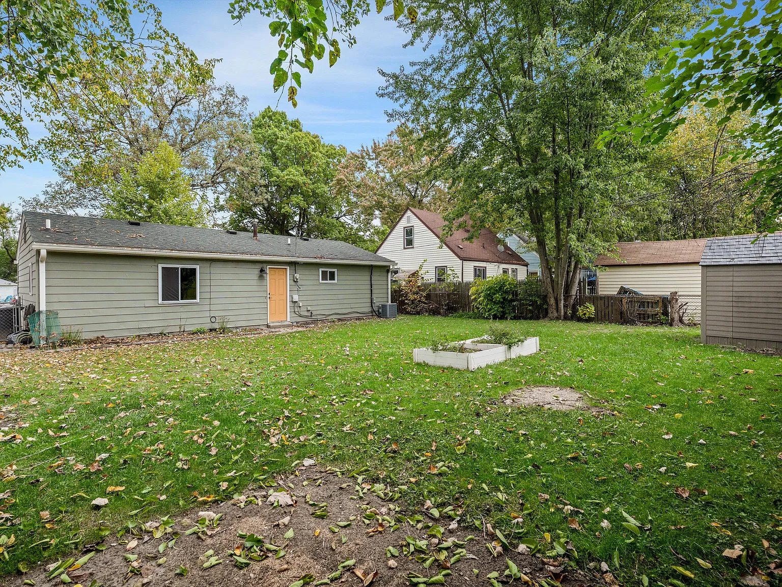 1668 Channing St — Photo 4