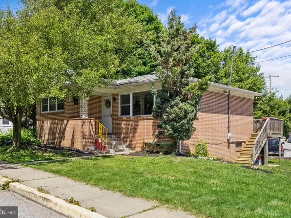 7 N Camp St, Windsor, PA 17366