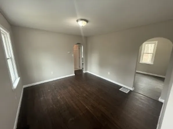 27 Rosamond Ave #1, Clementon, NJ 08021