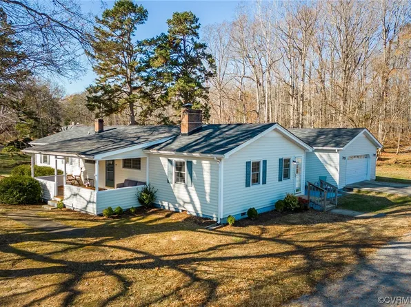 14 N Lake Dr, Columbia, VA 23038