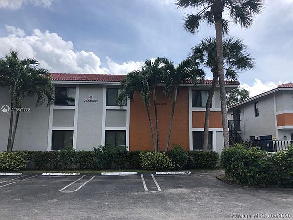 3rd image of 10592 Royal Palm Blvd #10592