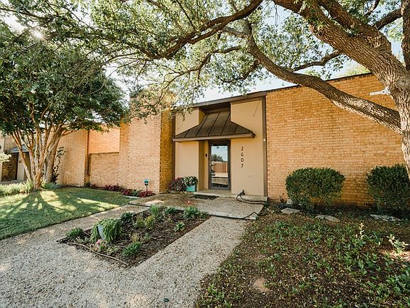 2nd image of 2607 Noel Ave