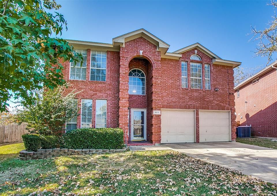 1st image of 903 Harwood Ct