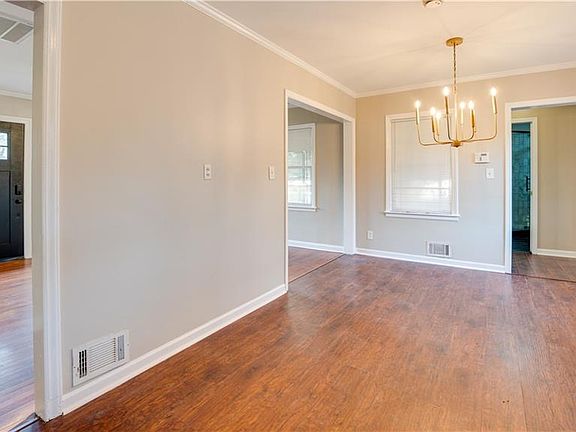 5th image of 3218 Beech Dr