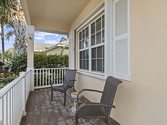 5th image of 148 NW Swann Mill Circle