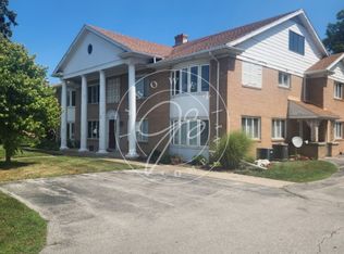 2130 Richards Rd, Toledo, OH 43606