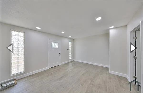 11916 133rd Ave N #5 — Photo 7