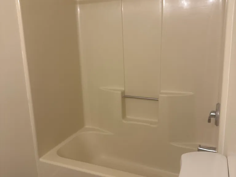 136 Maple Ave #B — Photo 12