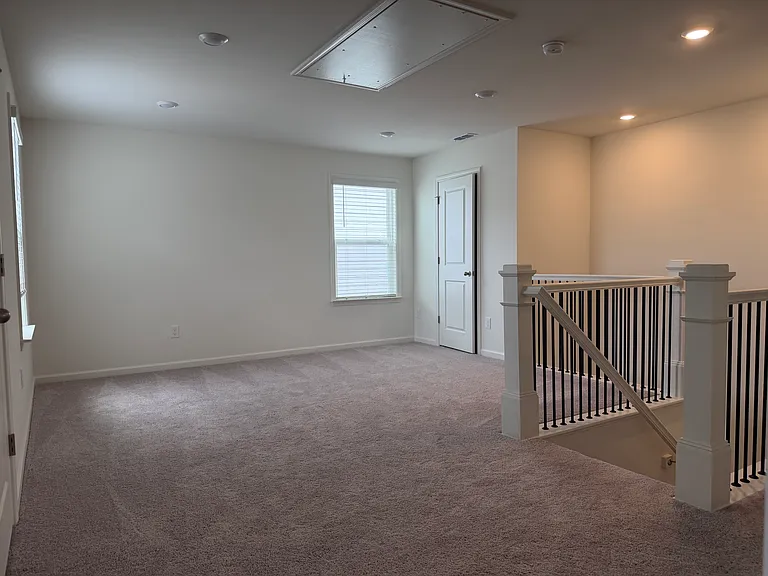 2405 Abbot Hall Dr — Photo 14
