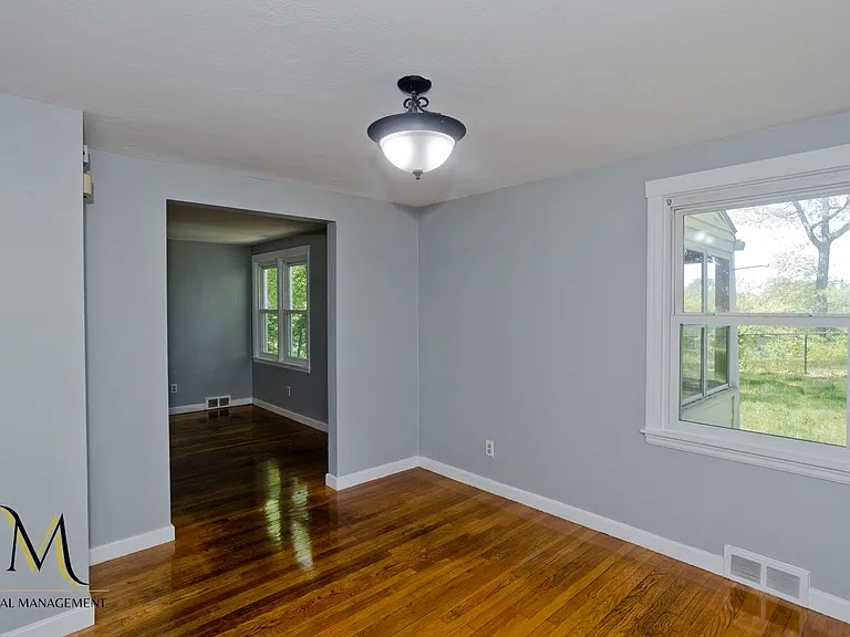252 Arcadia Blvd — Photo 5