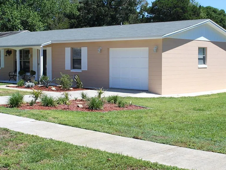 1040 Dorado Dr — Photo 2