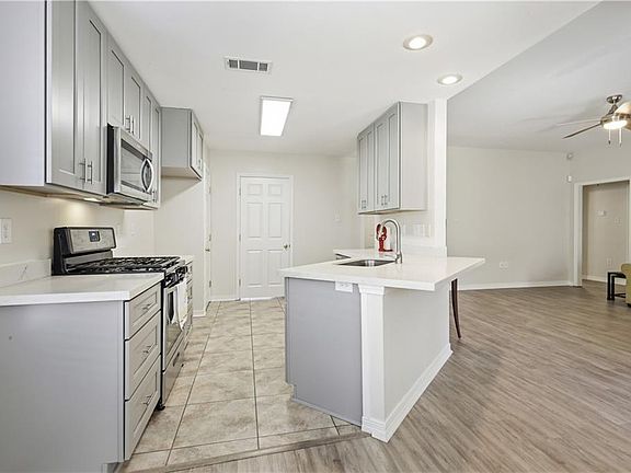 5th image of 2086 Dupre St