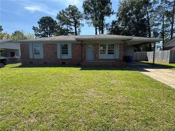 310 Glen Canyon Dr, Fayetteville, NC 28303