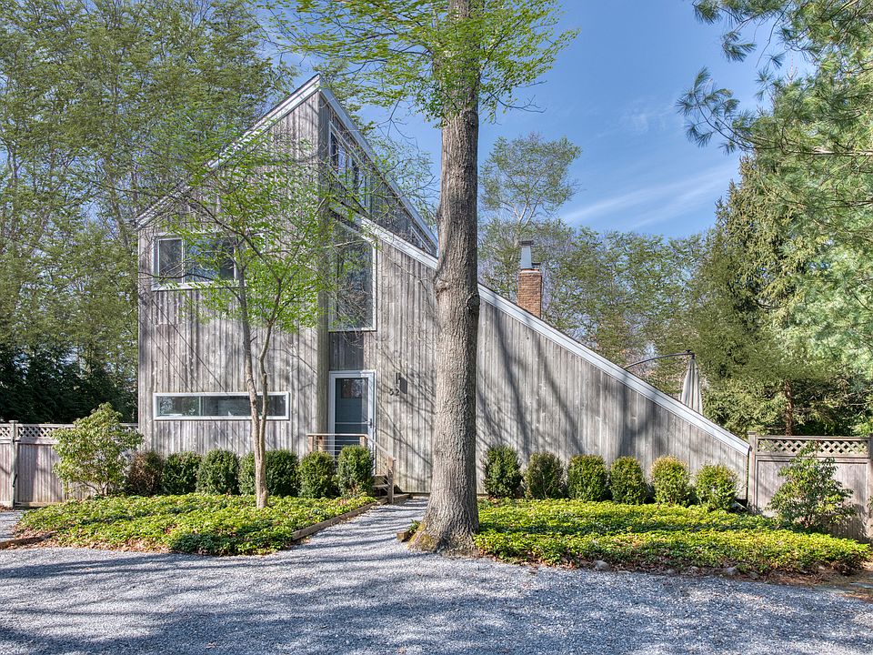 1st image of 52 Settlers Landing Ln
