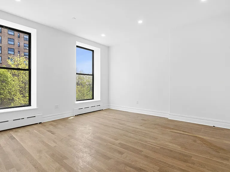 372 Clinton Ave #5 — Photo 3