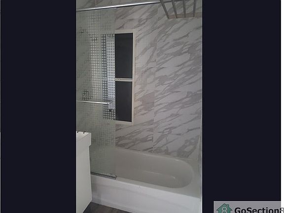 5th image of 2820 W 8th St #2