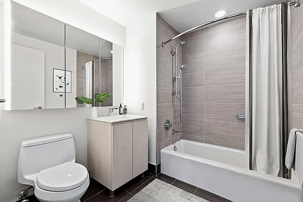 Rented by Greystar | media 15