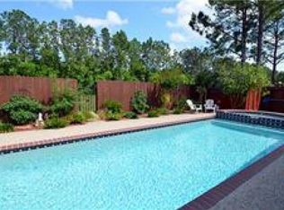 2003 S Mission Cir, Friendswood, TX 77546
