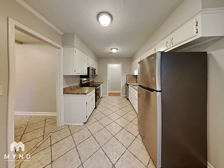 464 Windridge Point — Photo 4