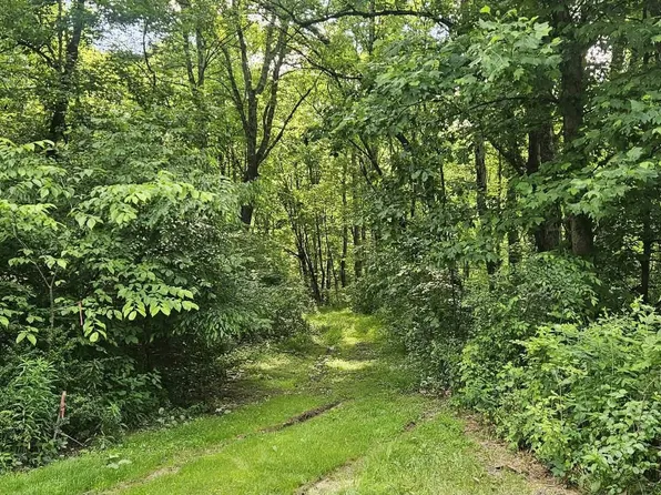 School St, Farmington, WV 26571