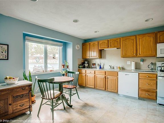 4th image of 26 Waterview Dr #26C