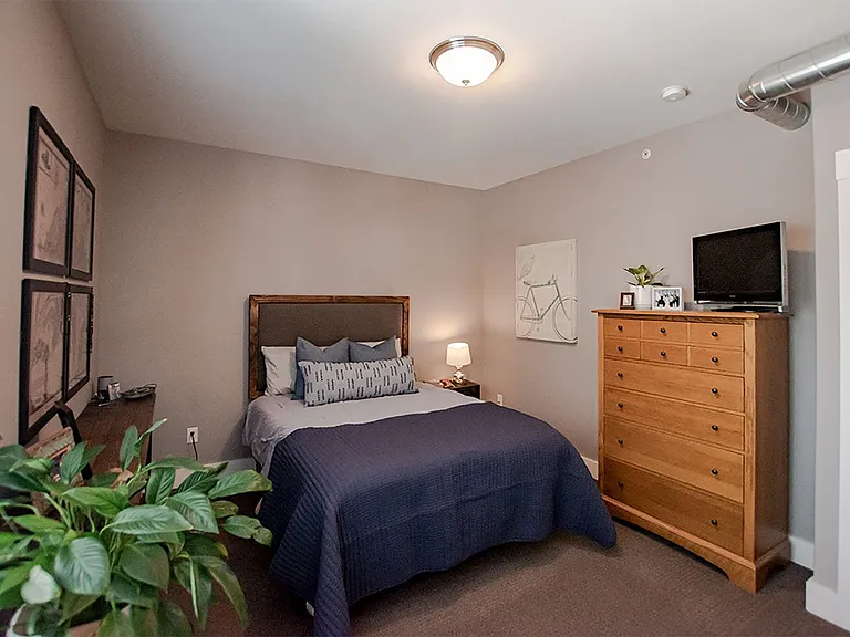 408 S Prairie St — Photo 14