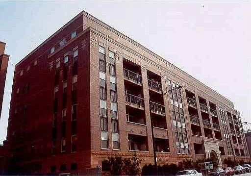 1st image of 1350 W Fullerton Ave APT 314