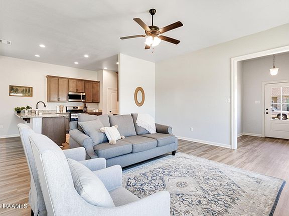 4th image of 4792 Emile Dr
