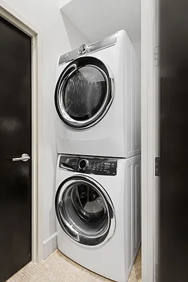 Rented by Compass | media 30